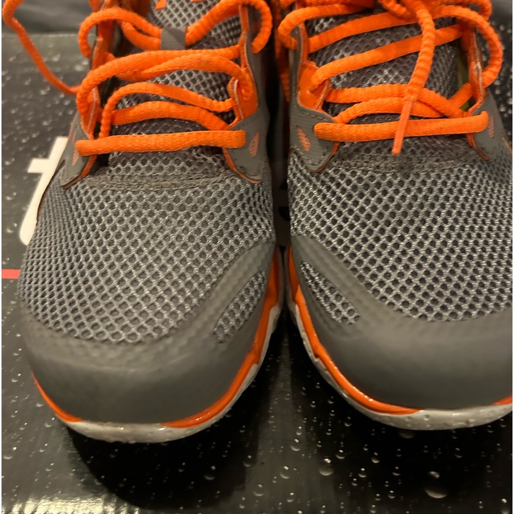 Under Armour 4D Foam Orange Gray Athletic Sneakers